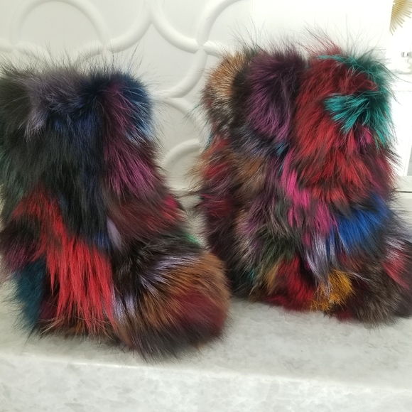 Multi-Color Fur boots 7 - Picture 14 of 14